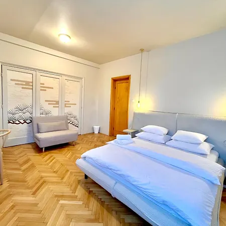 Rum i privatbostad Center Unirii Square Private With View - Shared Amenities