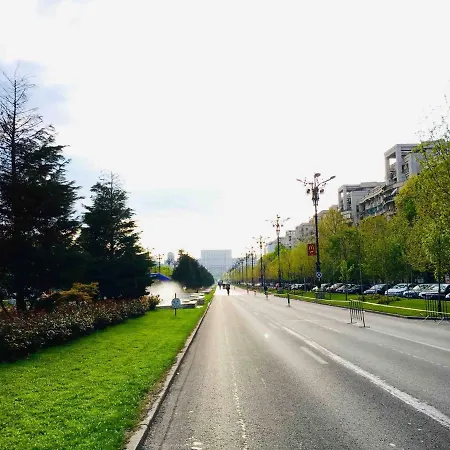 Center Unirii Square Private With View - Shared Amenities * بوخارست