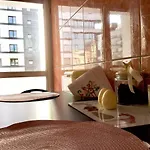 Center Unirii Square Private With View - Shared Amenities Homestay
