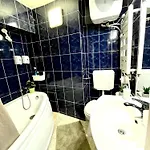 Center Unirii Square Private With View - Shared Amenities Homestay