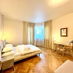 Center Unirii Square Private With View - Shared Amenities Bucharest