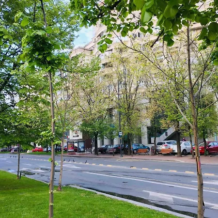 ホームステイ Center Unirii Square Private With View - Shared Amenities ブカレスト
