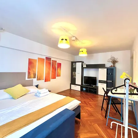 Center Unirii Square Private With View - Shared Amenities *