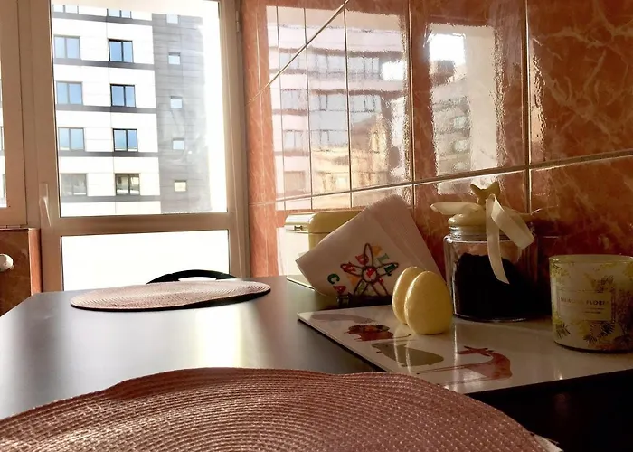 Center Unirii Square Private With View - Shared Amenities Проживание в семье