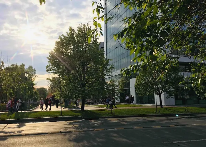 Center Unirii Square Private With View - Shared Amenities * Boekarest